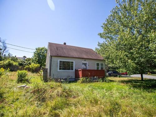 6 Harris Road, Dartmouth, NS - Outdoor