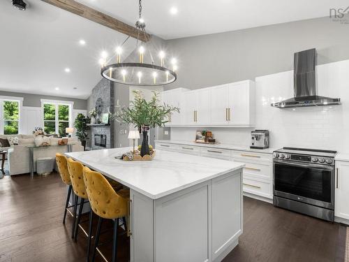 33 Rockcliffe Drive, Enfield, NS - Indoor Photo Showing Kitchen With Upgraded Kitchen