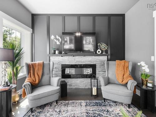 33 Rockcliffe Drive, Enfield, NS - Indoor Photo Showing Living Room With Fireplace