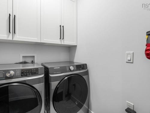 33 Rockcliffe Drive, Enfield, NS - Indoor Photo Showing Laundry Room