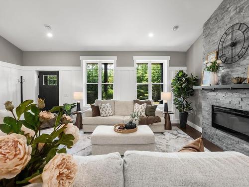 33 Rockcliffe Drive, Enfield, NS - Indoor Photo Showing Living Room With Fireplace