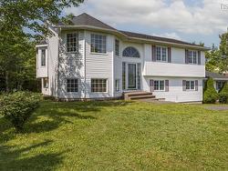 214 Hemlock Drive Upper Tantallon, NS B3Z 1N3