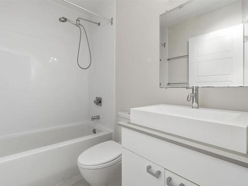 312 2116 Gottingen Street, Halifax, NS - Indoor Photo Showing Bathroom