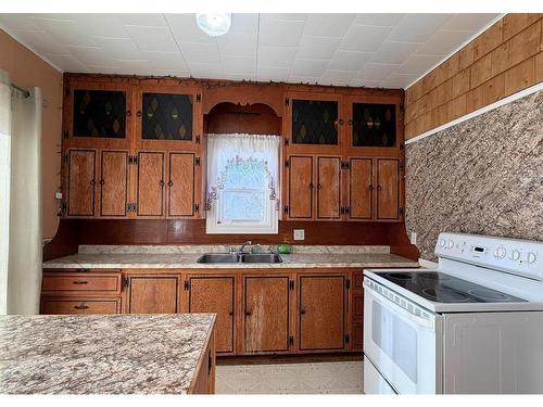 177 East Drive, Summerside, PE - Indoor Photo Showing Kitchen With Double Sink