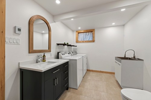 Salle de bains - 1680 Rue Bert, Prévost, QC - Indoor Photo Showing Other Room