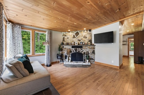 Salon - 1680 Rue Bert, Prévost, QC - Indoor Photo Showing Living Room With Fireplace