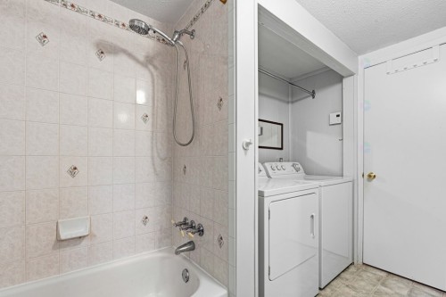 Salle de bains - 61 Ch. Charron, L'Ange-Gardien, QC - Indoor Photo Showing Bathroom