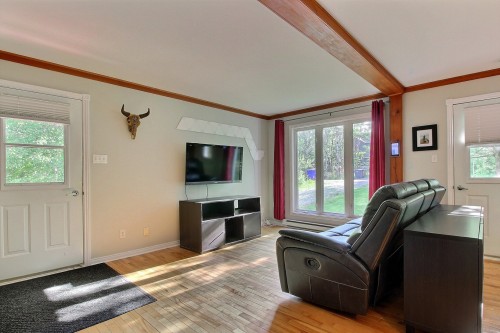 Salon - 550 Rue Gilbert, Saint-Denis-De-Brompton, QC - Indoor Photo Showing Living Room