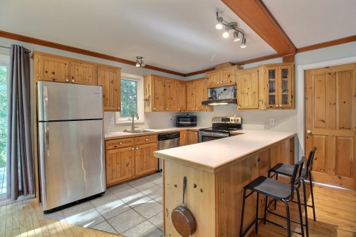 Cuisine - 550 Rue Gilbert, Saint-Denis-De-Brompton, QC - Indoor Photo Showing Kitchen