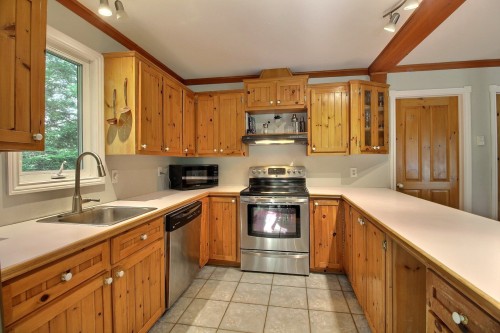 Cuisine - 550 Rue Gilbert, Saint-Denis-De-Brompton, QC - Indoor Photo Showing Kitchen