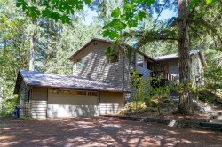 100 Viaduct Ave WEST Saanich, BC V9E 1J3