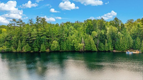 Bord de l'eau - 166 Ch. Du Camp, Val-Des-Monts, QC 