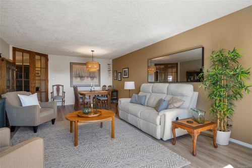 #310-9650 First St, Sidney, BC - Indoor Photo Showing Living Room