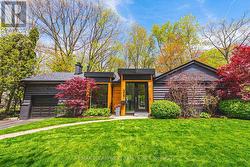 327 GOODRAM DRIVE  Burlington, ON L7L 2J9