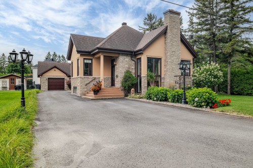 768 Rue Julien-Gagnon  Saint-Jean-Sur-Richelieu, QC J3B 3B2