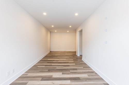 Salon - 306-10705 Av. Vianney, Montréal (Ahuntsic-Cartierville), QC - Indoor Photo Showing Other Room