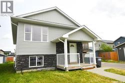 106 Geary CRESCENT  Saskatoon, SK S7R 0B8