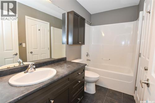 106 Geary Crescent, Saskatoon, SK - Indoor Photo Showing Bathroom