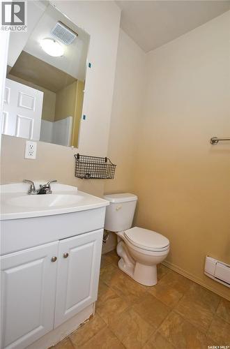 106 Geary Crescent, Saskatoon, SK - Indoor Photo Showing Bathroom