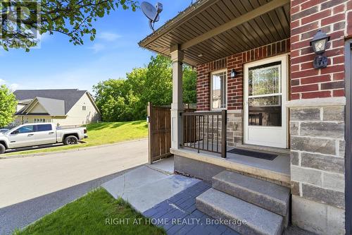 32 Rolling Lane, Hamilton, ON - Outdoor With Deck Patio Veranda