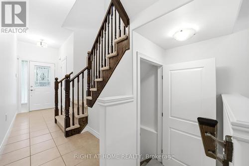 32 Rolling Lane, Hamilton, ON - Indoor Photo Showing Other Room
