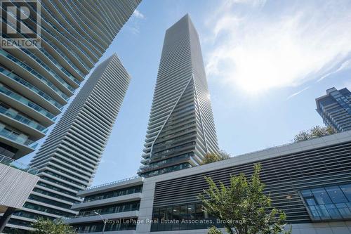 Exterior - 6104 - 30 Shore Breeze Drive, Toronto, ON - Outdoor With Facade