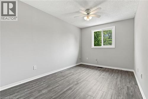 1 Perthshire Court, Hamilton, ON - Indoor Photo Showing Other Room