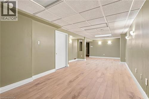 1 Perthshire Court, Hamilton, ON - Indoor Photo Showing Other Room