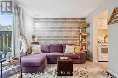 16 - 383 Edinburgh Road S, Guelph (Dovercliffe Park/Old University), ON 