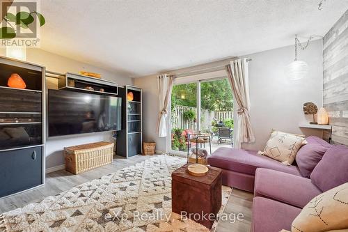 16 - 383 Edinburgh Road S, Guelph (Dovercliffe Park/Old University), ON 