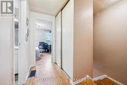16 - 383 Edinburgh Road S, Guelph (Dovercliffe Park/Old University), ON 