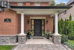 99 COLSTON AVENUE  Whitby, ON L1M 1C1