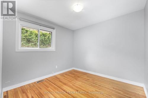 2349 Edwin Crescent, Ottawa, ON - Indoor Photo Showing Other Room