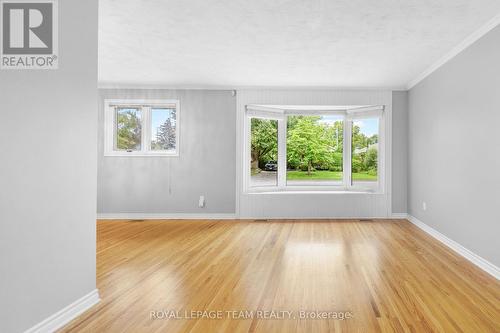 2349 Edwin Crescent, Ottawa, ON - Indoor Photo Showing Other Room