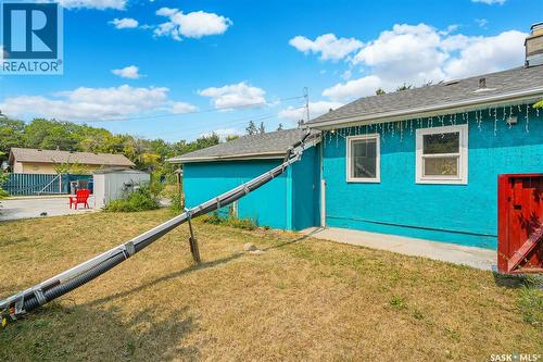 1539 B Avenue N, Saskatoon, SK - Outdoor