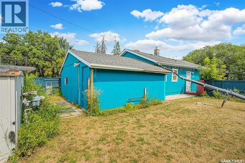 1539 B Avenue N, Saskatoon, SK - Outdoor
