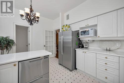 69 Echo Drive, Ottawa, ON - Indoor Photo Showing Kitchen
