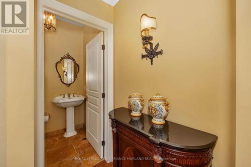 69 Echo Drive, Ottawa, ON - Indoor