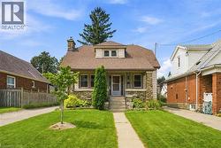 96 HUXLEY Avenue S  Hamilton, ON L8K 2P8