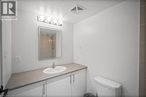 2059 Weston Road Unit# 40, Toronto, ON - Indoor Photo Showing Bathroom