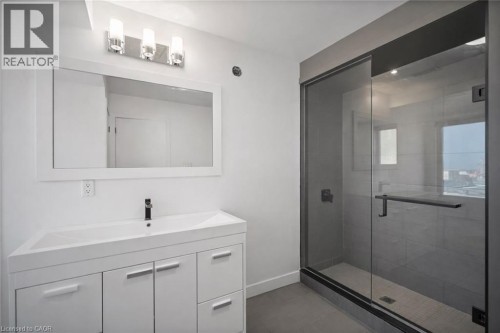 2059 Weston Road Unit# 40, Toronto, ON - Indoor Photo Showing Bathroom