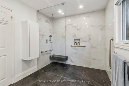 4480 Haydock Park Drive, Mississauga, ON - Indoor Photo Showing Bathroom