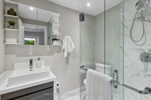 4480 Haydock Park Drive, Mississauga, ON - Indoor Photo Showing Bathroom
