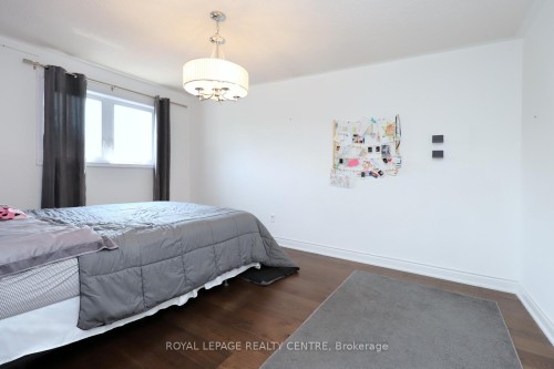 598 Pilcom Court, Mississauga, ON - Indoor Photo Showing Bedroom