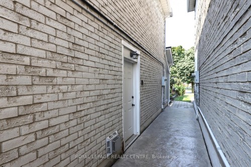 598 Pilcom Court, Mississauga, ON - Outdoor With Exterior