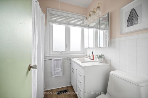 17 Templar Drive, Toronto, ON - Indoor Photo Showing Bathroom