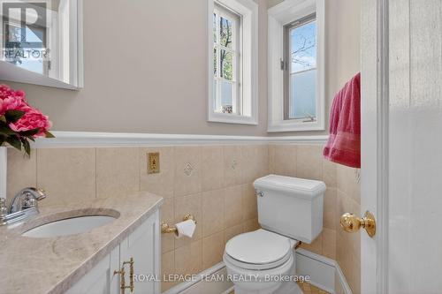 475 Kenwood Avenue, Ottawa, ON - Indoor Photo Showing Bathroom