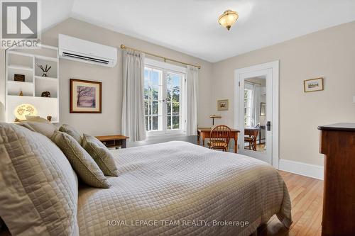 475 Kenwood Avenue, Ottawa, ON - Indoor Photo Showing Bedroom