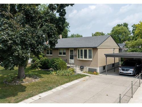 1006 PARKWOOD Avenue  Sarnia, ON N7V 3T9