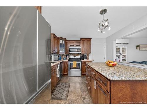 81 Queensway Dr, Moncton, NB 